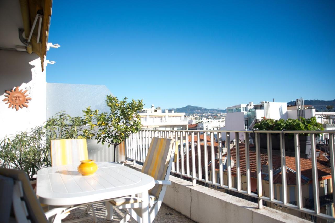 Appt A 150M De La Mer Apartment Nice Bagian luar foto
